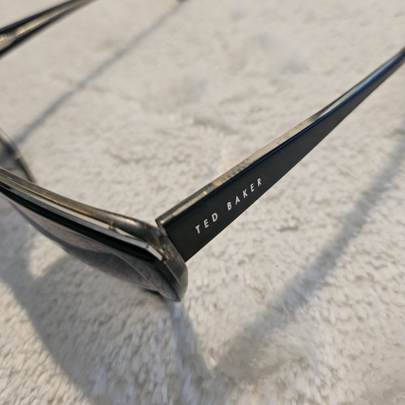 Ted Baker Black Sunglasses Cat Eye Luxury Contemporary Minimalist Summer Resort - Picture 4 of 12